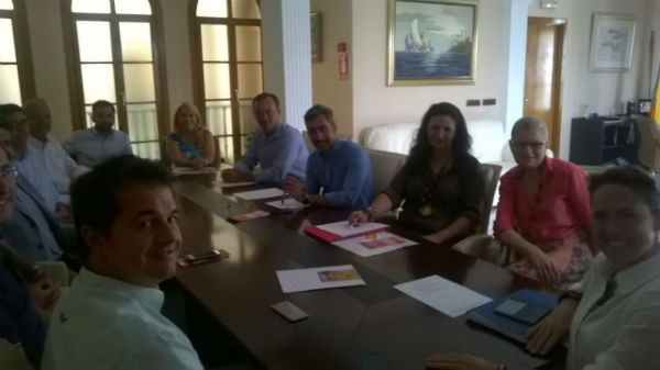 El Equipo de Gobierno establece con la ACEB un calendario de encuentros para la creación de la Mesa Sectorial del Comercio