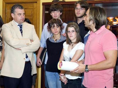 El alcalde apuesta por el contacto directo con los ciudadanos