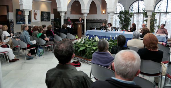 La biblioteca del pueblo celebra el Día del Libro con el acto 'Escritoras y escritores con voz'