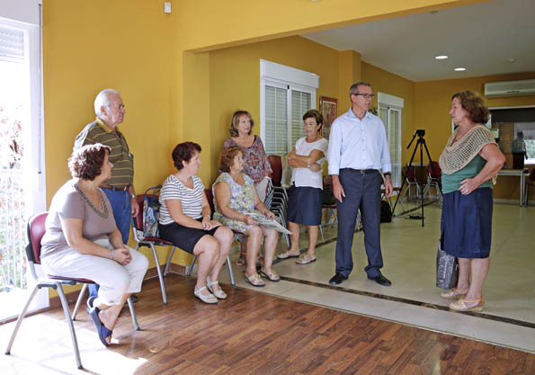 Francisco Salido inagura las actividades de los centros de mayores del municipio