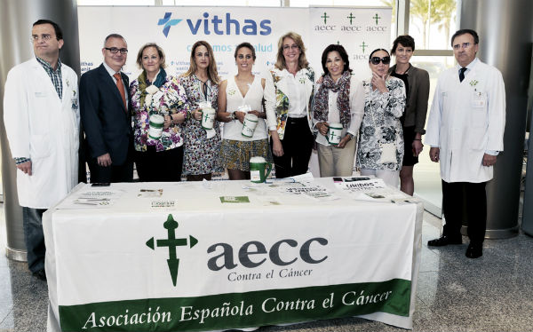 Benalmádena muestra de nuevo su solidaridad con la Asociación Contra el Cáncer en su cuestación anual