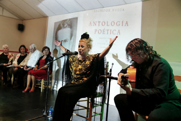 Arranca la III Semana Flamenca de Benalmádena con un espectáculo de poesía y la tradicional cazuela