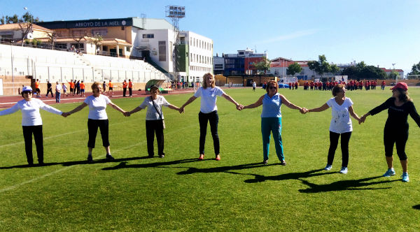 La alcaldesa participa en la XIV Jornada de Actividad Física al Aire Libre para Mayores