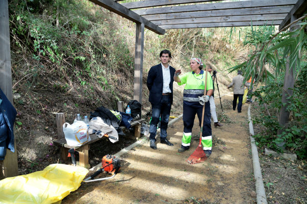 El Ayuntamiento impulsa importantes mejoras en los parques de Benamaina y Torremuelle