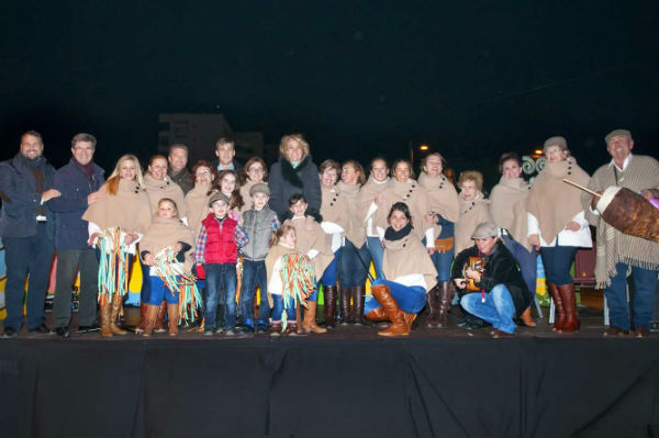 Arrancan las actuaciones de pastorales y coros en Blas Infante para animar a los benalmadenses a disfrutar de la Navidad en las calles del municipio
