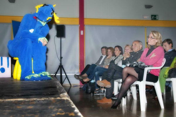 La alcaldesa preside la entrega de premios del IX Concurso de Poesía Costa del Sol organizado por Afesol