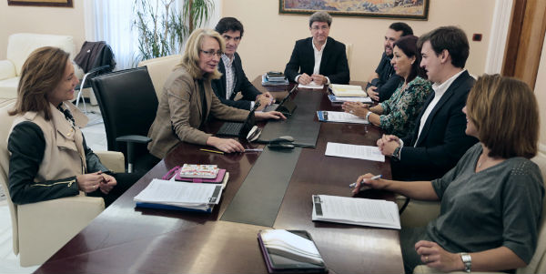 La alcaldesa asume la Delegación de Seguridad y designa a Adolfo Fernández concejal del puerto