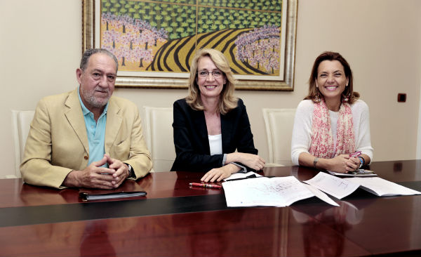 Emabesa pone en marcha la renovación de la red de abastecimiento en la barriada de 'El Bajondillo'