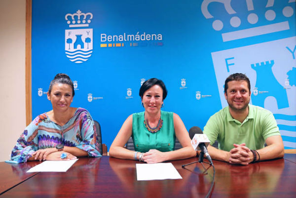 Concepción Tejada ha anunciado la próxima Gala de Elección de la Reina de las Fiestas de María Stma. de la Cruz 2014