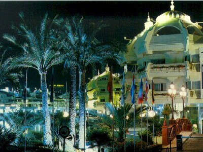 Cierre de terrazas en el puerto deportivo de Benalmádena