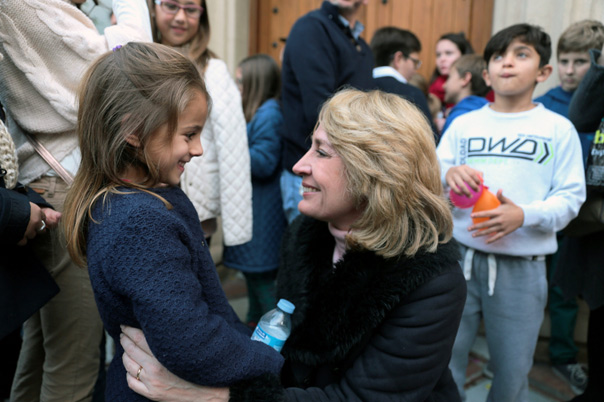 La alcaldesa agradece la implicación y solidaridad de los vecinos con las familias más desfavorecidas durante la Navidad
