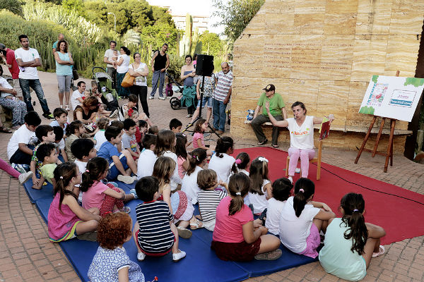Las 'Tardes de Biblioteca' registran un gran éxito de participación en el Parque de la Paloma