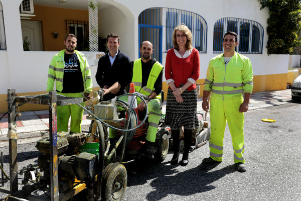 El Ayuntamiento habilita una bolsas de aparcamientos de más de 160 plazas en Nueva Torrequebrada y mejora la señalización viaria en más de una treintena de calles.