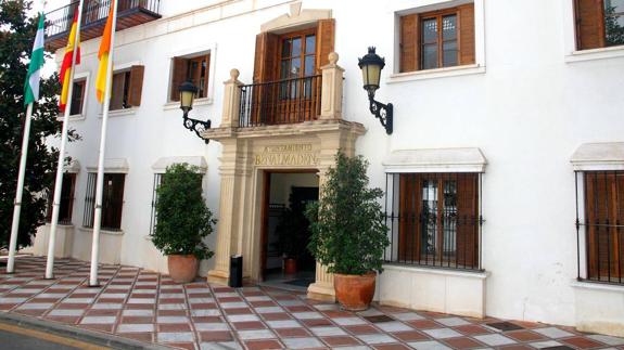 Agreement between Andalucía Emprende and Benalmadena town hall.
