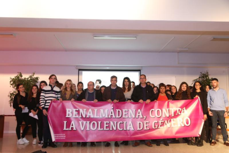 EL IES CERRO DEL VIENTO CELEBRA SU ACTO INSTITUCIONAL CONTRA LA VIOLENCIA DE GÉNERO