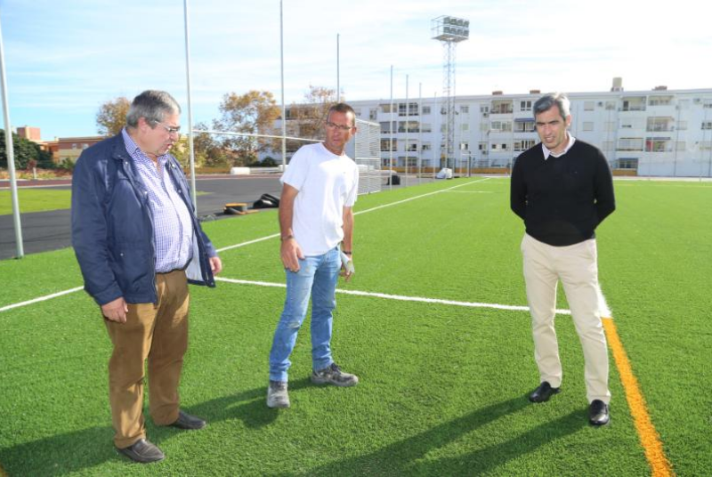 LA PISTA DE ATLETISMO Y EL CAMPO DE FÚTBOL DEL POLIDEPORTIVO DE ARROYO DE LA MIEL REABRIRÁN A INICIOS DE 2019 TRAS LAS OBRAS DE REMODELACIÓN