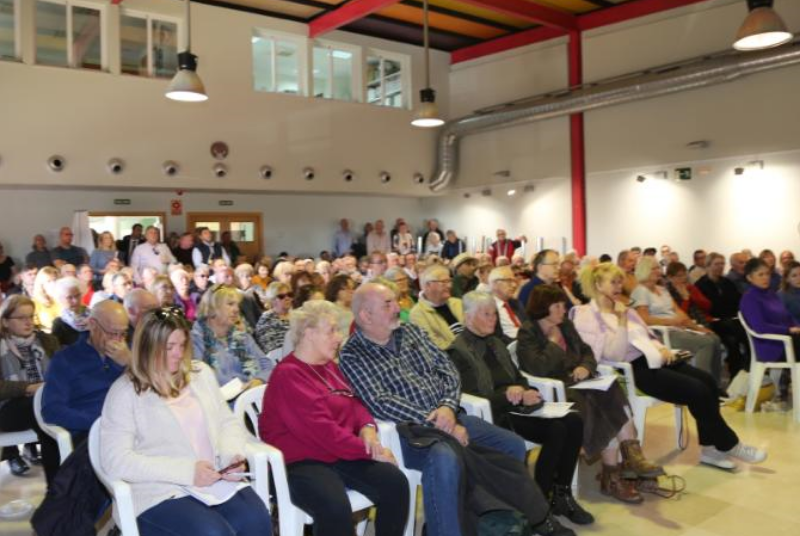 El Alcalde Víctor Navas y la Concejal Ana Schermam participan en un encuentro con la comunidad de residentes británicos sobre el 'Brexit' 