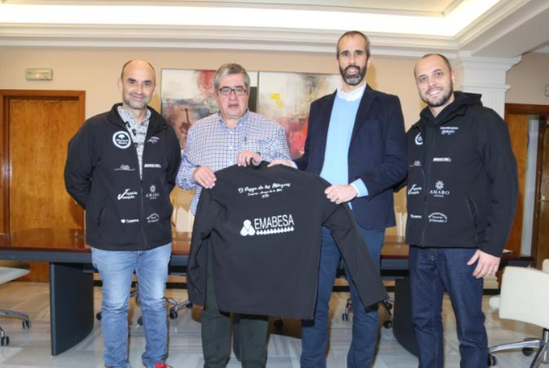 Emabesa patrocina la comparsa local 'El Pasaje de los Milagros' en la temporada de certámenes de carnaval.