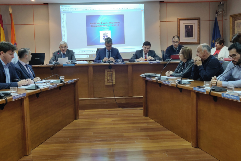 La auditoría de la empresa municipal Puerto Deportivo revela que el 66.19% de sus contratas fueron facturadas a dos mismos grupos de empresarios.