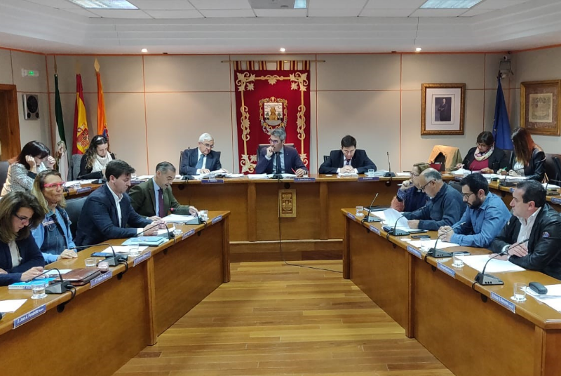 EL PLENO APRUEBA POR UNANIMIDAD UNA MOCIÓN PARA ASEGURAR LA EJECUCIÓN DE LOS PLANES DE EMPLEO FINANCIADOS POR LA JUNTA