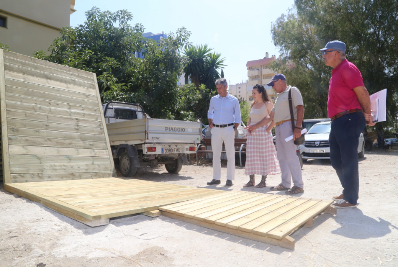 BENALMÁDENA RECEPCIONA LAS PASARELAS QUE CONVERTIRÁN TODAS LAS PLAYAS URBANAS DEL MUNICIPIO EN ACCESIBLES