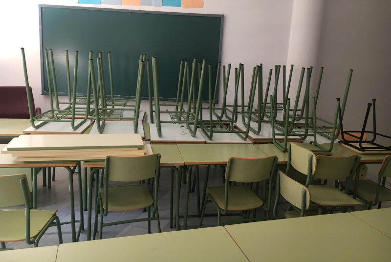 EL COLEGIO NORUEGO COSTA DEL SOL DONA MOBILIARIO DE AULAS AL AYUNTAMIENTO DE BENALMÁDENA