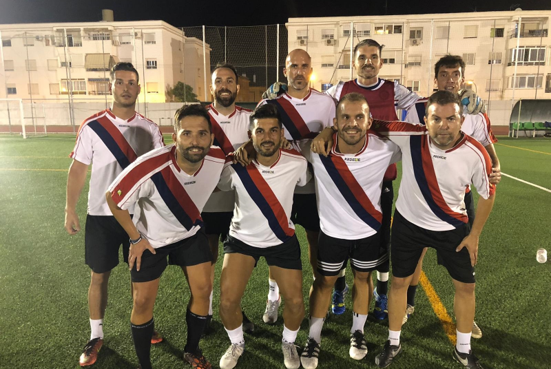 El equipo debutante Calatravas Team, campeones del 21 Torneo Cruzcampo de fútbol 7.