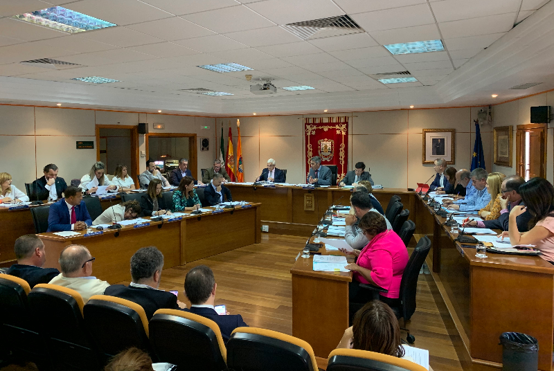 EL PLENO APRUEBA UNA MOCIÓN INSTITUCIONAL PARA RECLAMAR A LA JUNTA LA INCLUSIÓN DE PARTIDAS ECONÓMICAS PARA BENALMÁDENA EN SUS PRESUPUESTOS PARA 2020