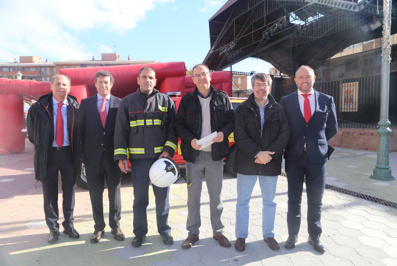 UN SIMULACRO DE EVACUACIÓN PARA ESCOLARES INAUGURA LA SEMANA DE LA PREVENCIÓN DE INCENDIOS EN BENALMÁDENA