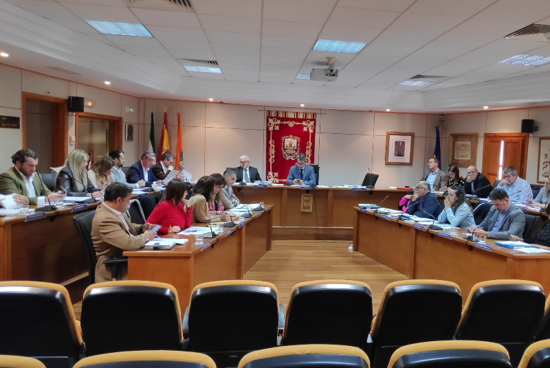 BENALMÁDENA REFUERZA SU COMPROMISO EN LA LUCHA CONTRA LA VIOLENCIA DE GÉNERO