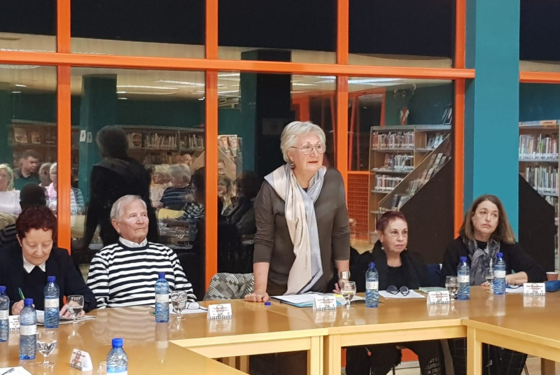 LA BIBLIOTECA DE ARROYO DE LA MIEL ACOGE LA PRIMERA JORNADA DE ‘ABRIENDO PARÉNTESIS’, UNA MESA REDONDA CON LA PARTICIPACIÓN DE LOS CLUBES DE LECTURA