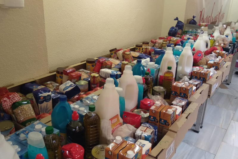 SERVICIOS SOCIALES COORDINA EL REPARTO DE 4.000 KILOS DE ALIMENTOS ENTRE 125 FAMILIAS VULNERABLES CON LA AYUDA DE VOLUNTARIOS DE PROTECCIÓN CIVIL