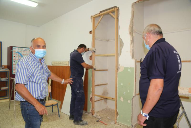 SERVICIOS OPERATIVOS COMIENZAN LOS TRABAJOS DE MANTENIMIENTO Y MEJORA DEL COLEGIO POETA SALVADOR RUEDA