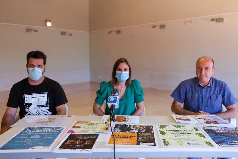 LA CONCEJALA MARÍA ISABEL RUIZ PRESENTA LAS ACTIVIDADES DE JUVENTUD PARA ESTE VERANO