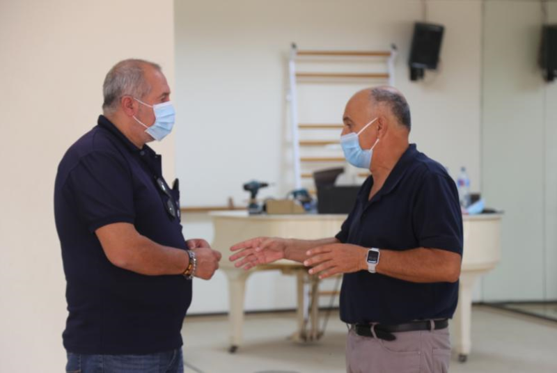 SERVICIOS OPERATIVOS ACOMETEN MEJORAS EN EL AULA DE DANZA
