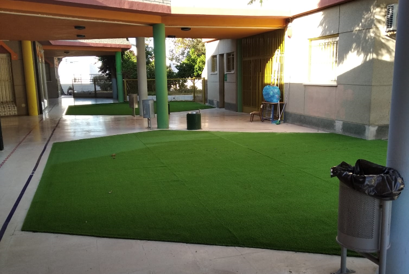 SERVICIOS OPERATIVOS ACOMETEN TRABAJOS DE MEJORA Y MANTENIMIENTO EN EL COLEGIO EL PANAL