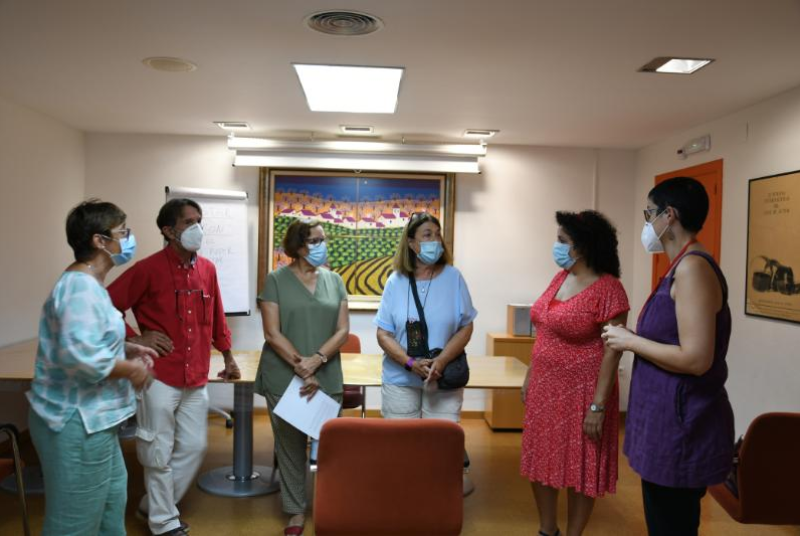 LOS CLUBES DE LECTURA DE LA BIBLIOTECA PÚBLICA ARROYO DE LA MIEL RETOMAN SU ACTIVIDAD EN OCTUBRE