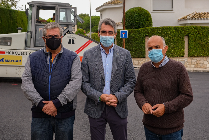 EL AYUNTAMIENTO INICIA MEJORAS EN EL ENTORNO DE SOLYMAR CON EL PLAN DE ASFALTADO 2020