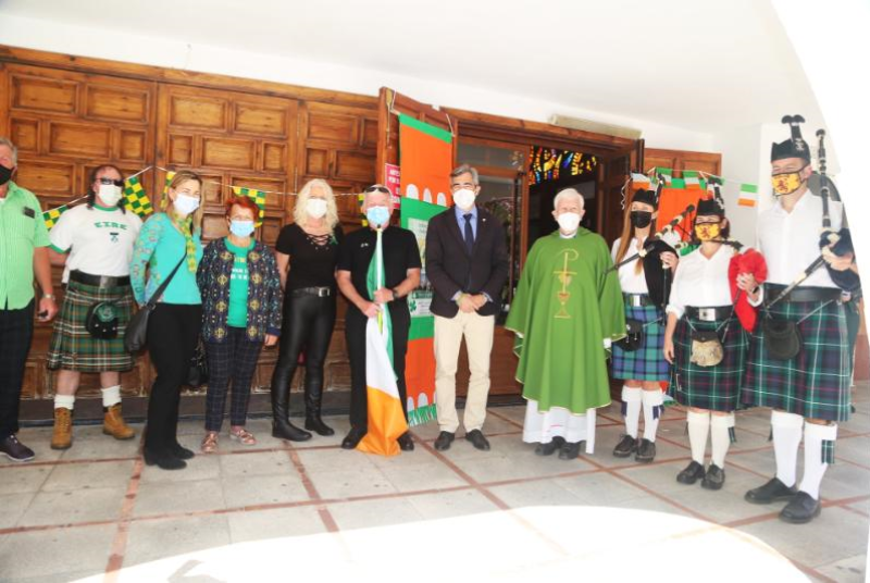 EL ALCALDE VÍCTOR NAVAS SE UNE A LA COMUNIDAD IRLANDESA EN LA CELEBRACIÓN DEL DÍA DE SAINT PATRICK