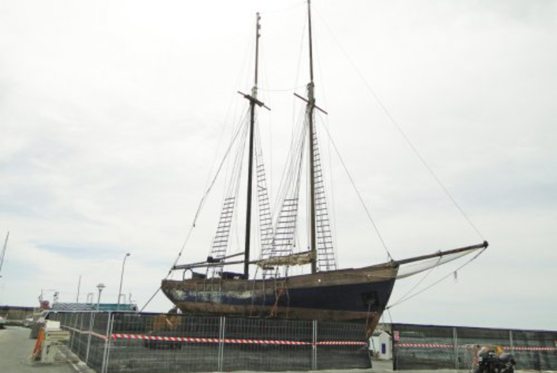 AVANZAN A BUEN RITMO LOS TRABAJOS DE REPARACIÓN DE LA GOLETA 'LA MORENA'