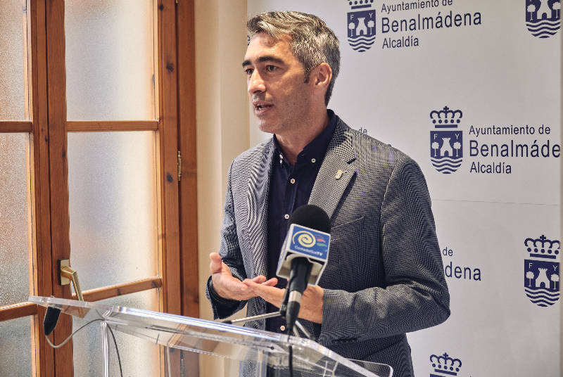 EL ALCALDE CELEBRA QUE EL HOSPITAL DE ALTA RESOLUCIÓN SE CONVIERTA EN PUNTO DE VACUNACIÓN MASIVA