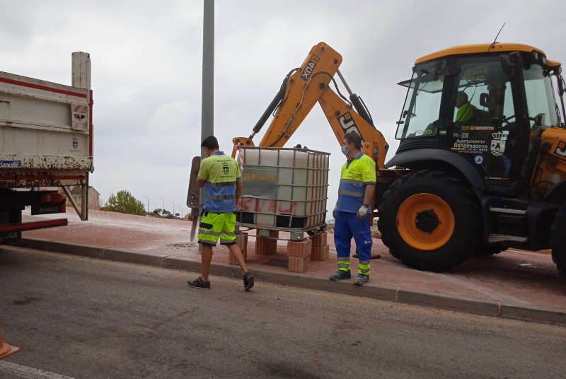 SERVICIOS OPERATIVOS CONTINUAN CON EL PLAN DE MEJORAS EN EL MUNICIPIO