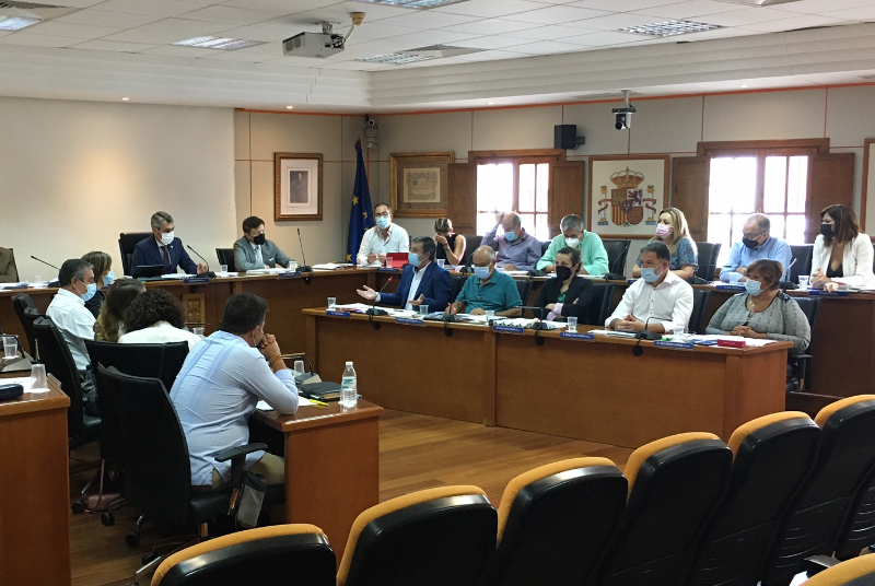 EL AYUNTAMIENTO CULMINA SU DISTINCIÓN A LA CANTANTE BETTY MISSIEGO BAUTIZANDO UNA ROTONDA CON SU NOMBRE