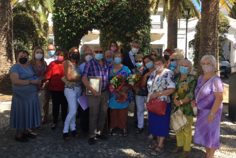 LA PLAZA ANDALUCÍA ACOGE UN ACTO DE HOMENAJE A LOS MAYORES DE BENALMÁDENA