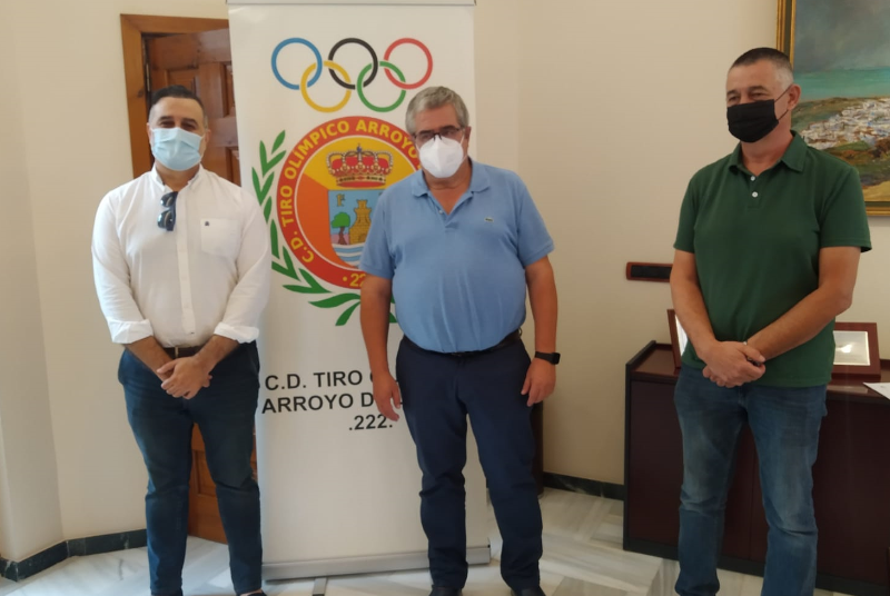 EL CLUB DE TIRO OLÍMPICO ARROYO DE LA MIEL 222 Y EL CLUB AJEDREZ BENALMÁDENA FIRMAN UN ACUERDO DE COLABORACIÓN