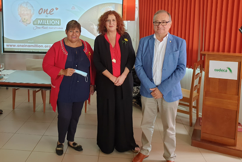 LA COMUNIDAD EXTRANJERA RINDE HOMENAJE A JOAN HUNT, FUNDADORA DE CUDECA