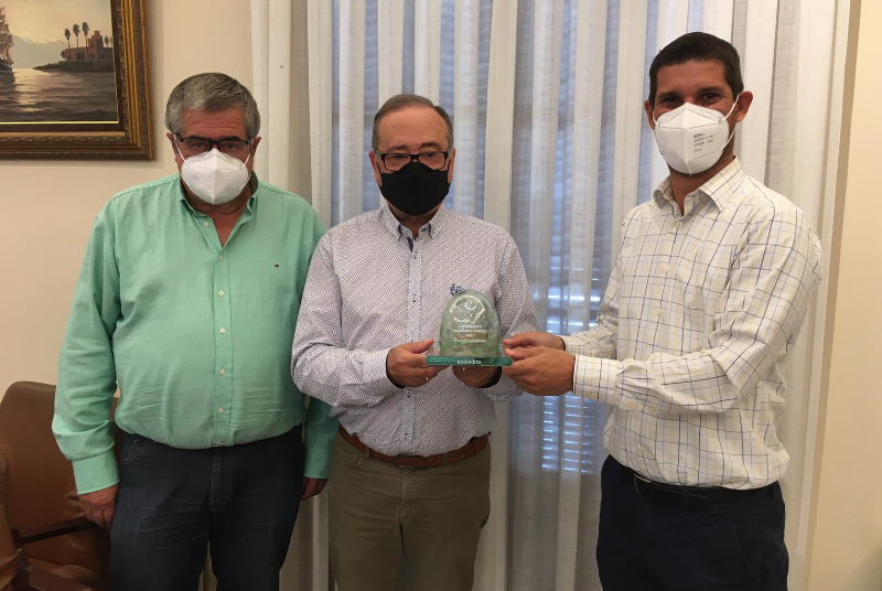 EL AYUNTAMIENTO DE BENALMÁDENA RECIBE EL GALARDÓN IGLÚ VERDE DE ECOVIDRIO 