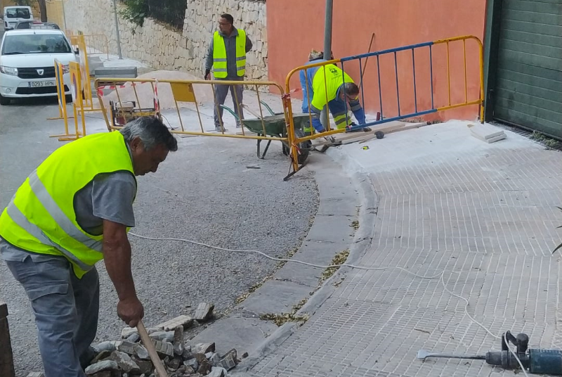 SERVICIOS OPERATIVOS CONTINÚAN CON EL PLAN DE MEJORAS DEL MUNICIPIO