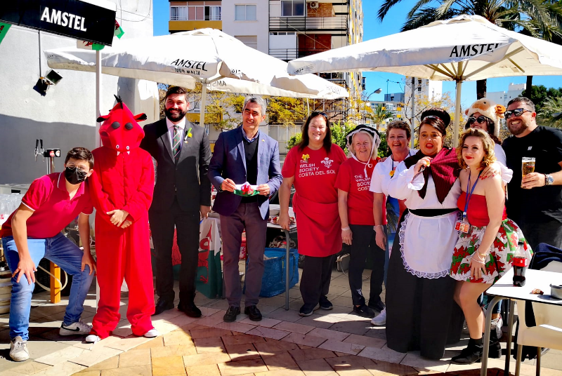 LOS RESIDENTES GALESES DE BENALMÁDENA CELEBRAN SU FIESTA DE SAINT DAVID