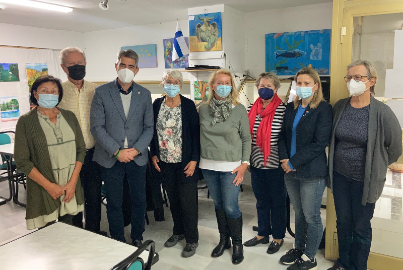 EL ALCALDE VISITA LA SEDE DE LA ASOCIACIÓN SOCIOCULTURAL FINLANDESA DE BENALMÁDENA